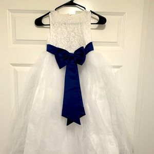 NEW!!! Floral Lace Heart Cutout Flower Girl Dress